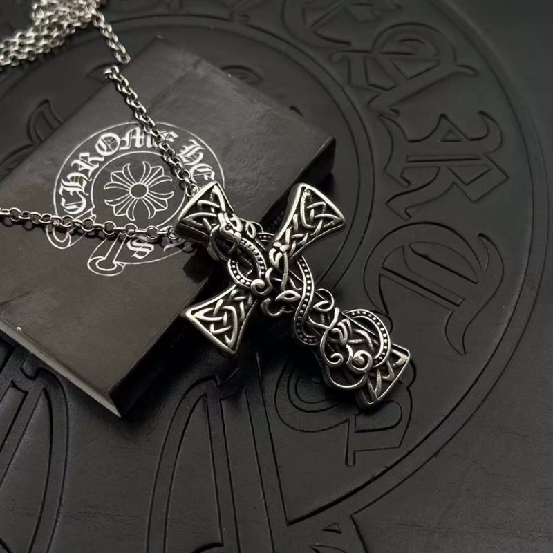 Ch*0me He**ts necklaces